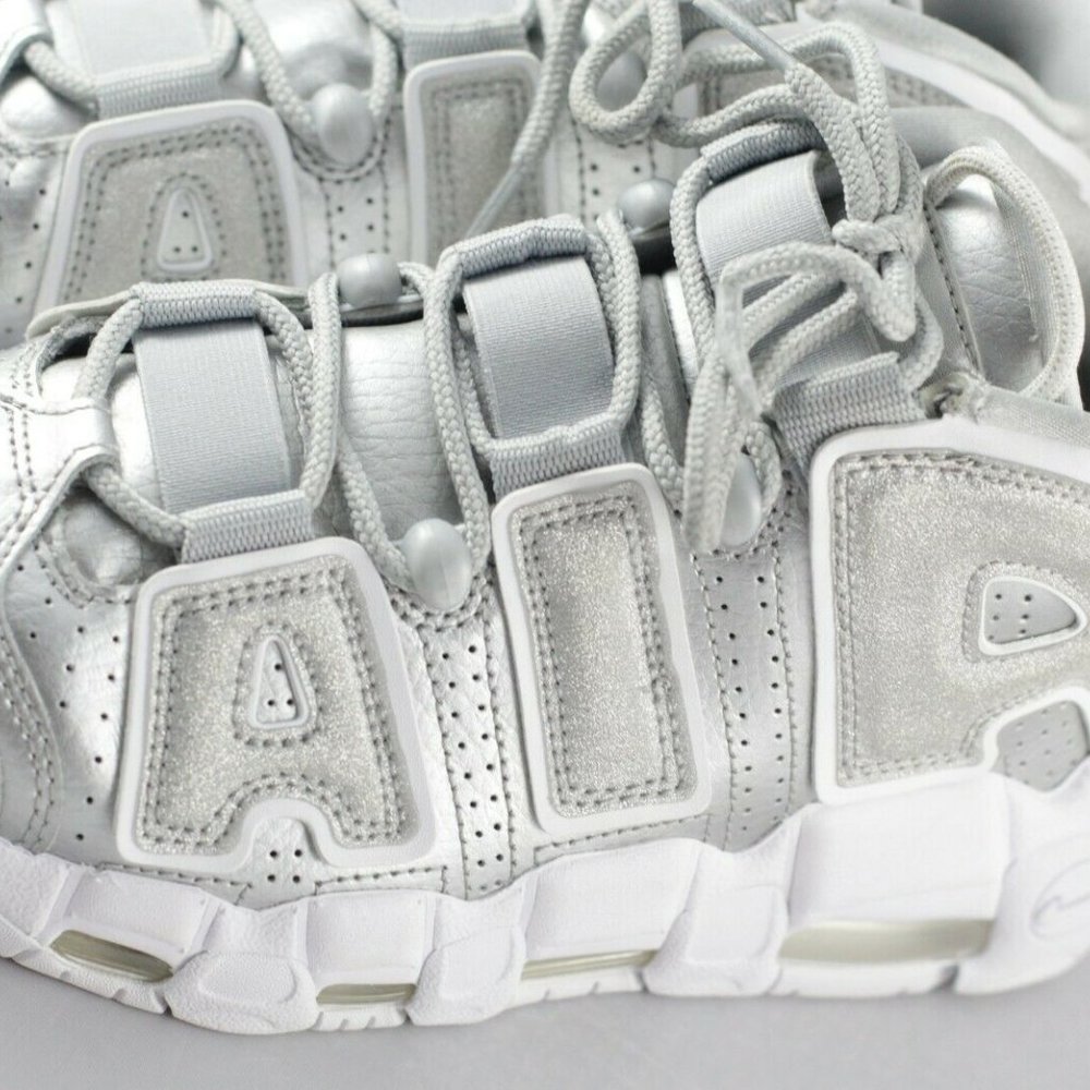 Women’s Nike Air More Uptempo “Loud and Clear” Siz - Picture 3 of 5